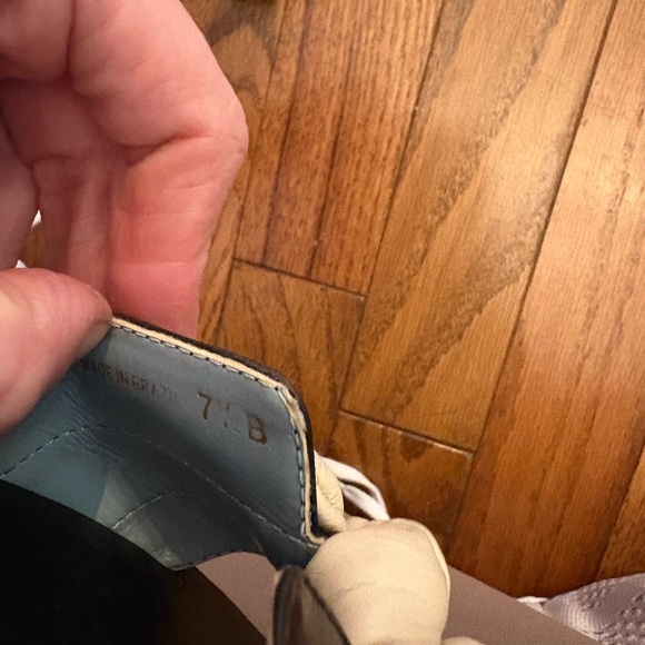 Frances Valentine Black and Cream Bow Sandals - Picture 4 of 4